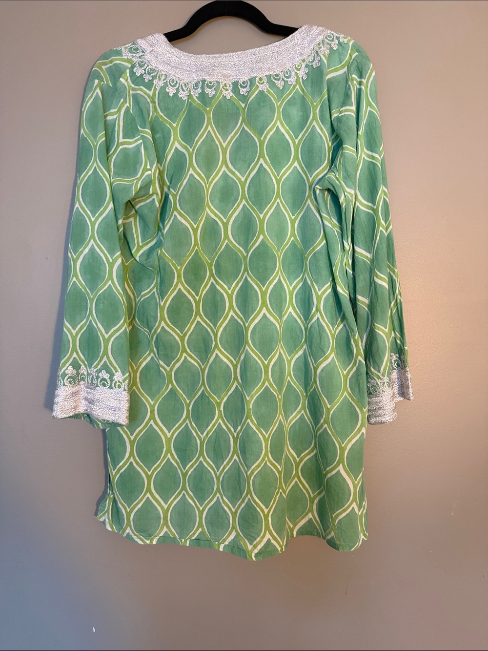 Roberta Roller Rabbit Green Patterned Embroidered V-Neck Tunic Top - Picture 2 of 6
